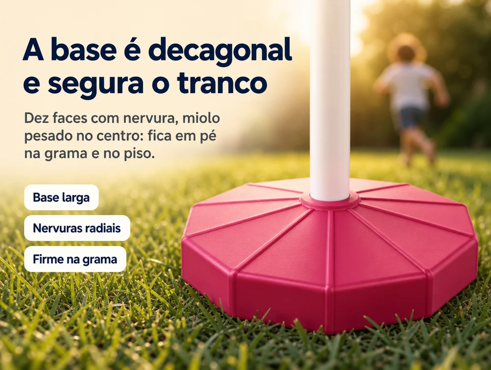 A base é decagonal e segura o tranco: dez faces com nervura, firme na grama